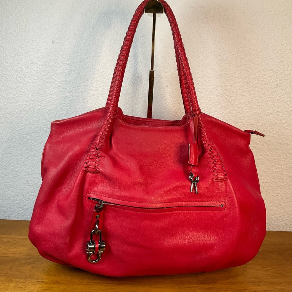 Salvatore Ferragamo Red Leather Shoulder Bag COA‎